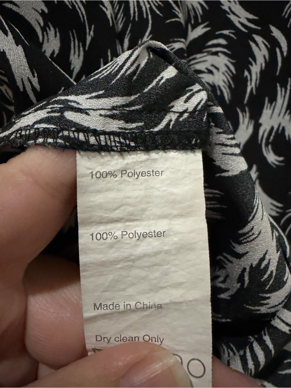 Derek Lam 50 US L/XL Black and White Abstract Print Deep V Dress B12 - Picture 5 of 7
